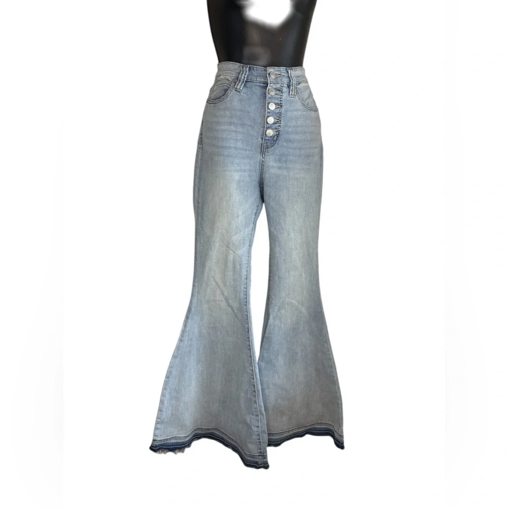 Free People We The Free IRREPLACEABLE Kent Blue Flare Raw Hem Button Fly Jeans - Picture 4 of 10
